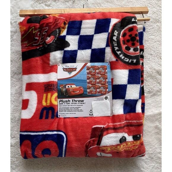 DISNEY Pixar CARS The Legendary LIGHTNING MCQUEEN Throw Blanket 50 X 70” NEW - Picture 9 of 16
